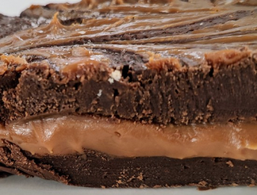 Fudge Dark Chocolate Caramel with Sea Salt 1/2 LB
